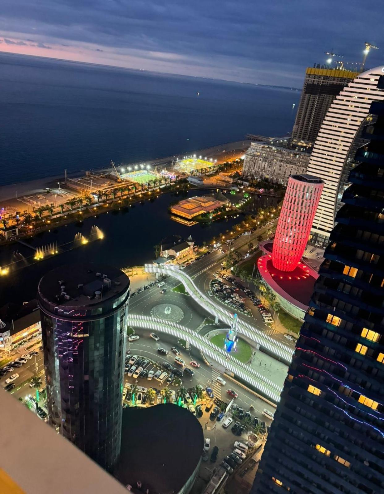 Downtown Centre In Batumi Aparthotel Orbi City In Батуми Экстерьер фото