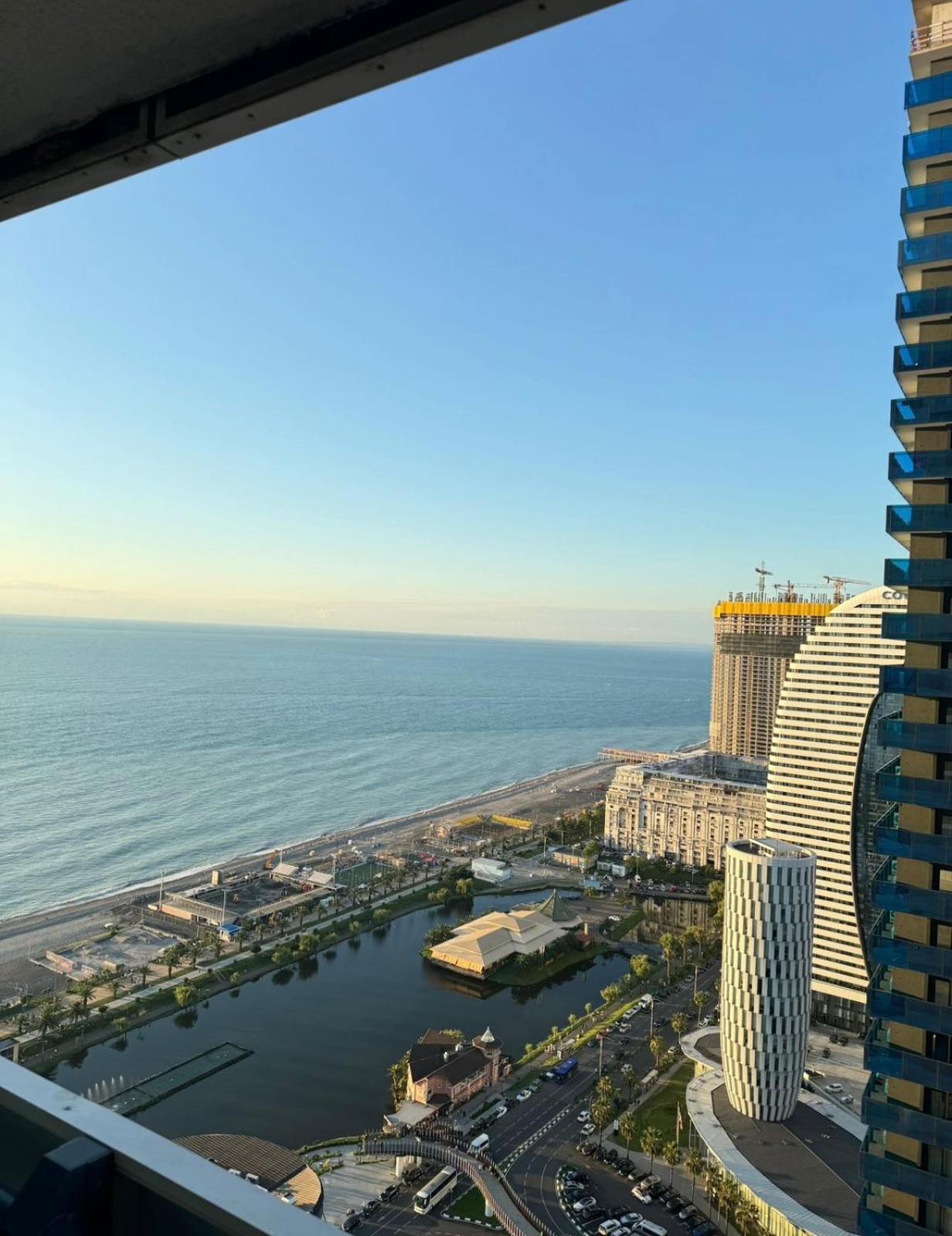Downtown Centre In Batumi Aparthotel Orbi City In Батуми Экстерьер фото